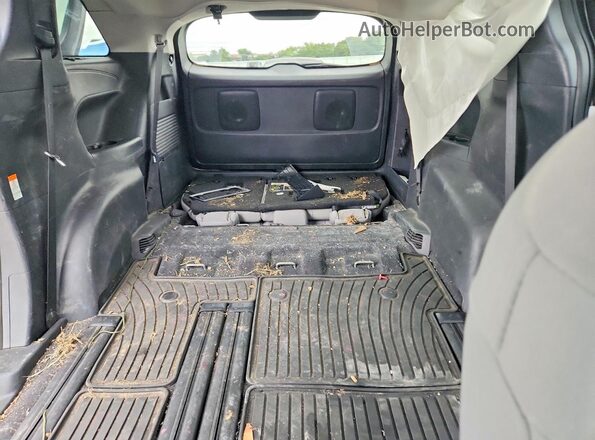 5TDKRKEC4TS293559 2026 TOYOTA SIENNA Gray Rear seats view
