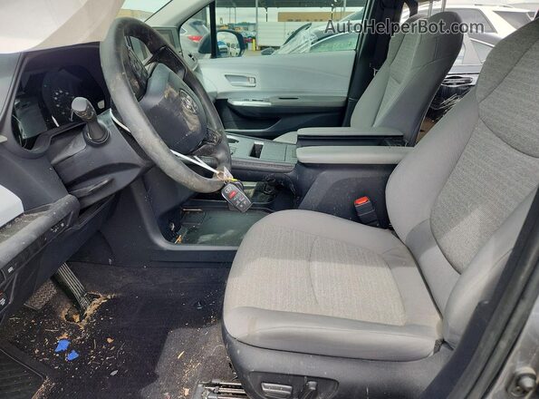 5TDKRKEC4TS293559 2026 TOYOTA SIENNA Gray Front interior view
