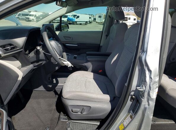 5TDKRKEC6MS049865 2021 TOYOTA SIENNA Gray Սալոնի դիմացի տեսք