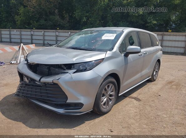 5TDKRKEC8RS193795 2024 TOYOTA SIENNA Silver Front left