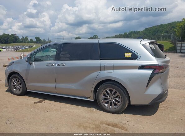 5TDKRKEC8RS193795 2024 TOYOTA SIENNA Silver 360 interior view