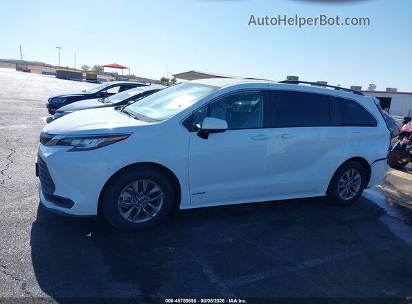 5TDKSKFC0MS039481 2021 TOYOTA SIENNA Белый 