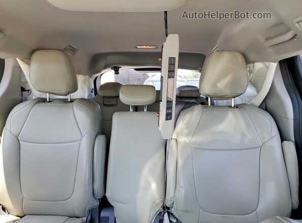 5TDKSKFC2MS039174 2021 TOYOTA SIENNA Черный Вид задних сидений