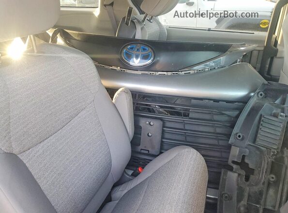 5TDKSKFC9MS028043 2021 TOYOTA SIENNA Silver ძრავის განყოფილების ხედი