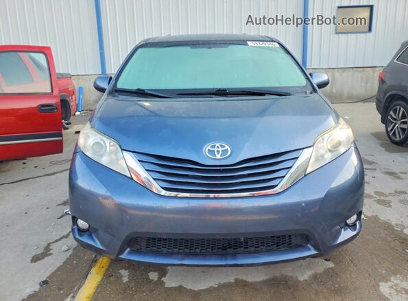 5TDKZ3DC0HS799792 2017 TOYOTA SIENNA Blue Դիմացի տեսք