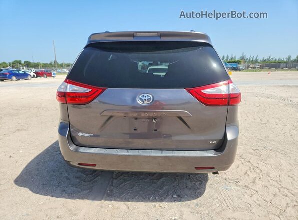 5TDKZ3DC0HS870196 2017 TOYOTA SIENNA Gray Вид ззаду