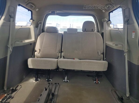 5TDKZ3DC0LS025566 2020 TOYOTA SIENNA White Widok wnętrza z tyłu