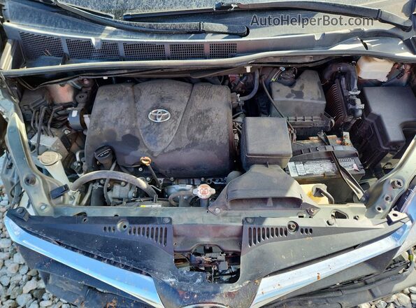 5TDKZ3DC0LS028371 2020 TOYOTA SIENNA Green Vista del compartimento del motor