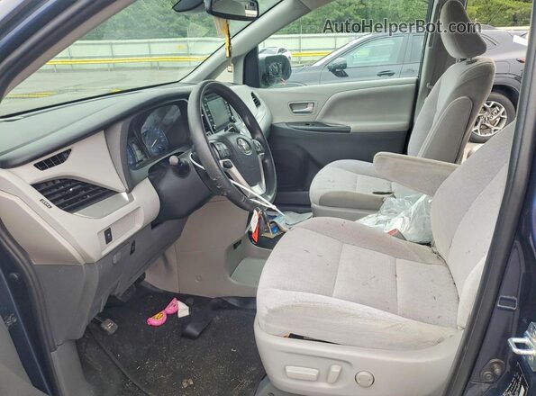 5TDKZ3DC0LS059183 2020 TOYOTA SIENNA Blue Вид салону спереду