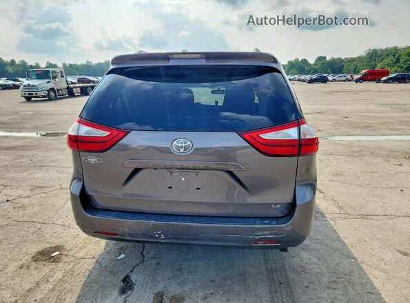 5TDKZ3DC1HS798196 2017 TOYOTA SIENNA Silver Հետևի տեսք