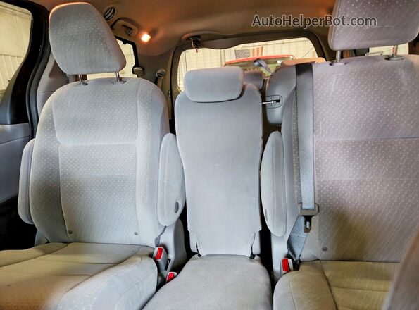 5TDKZ3DC1LS040450 2020 TOYOTA SIENNA Black Widok tylnych siedzeń