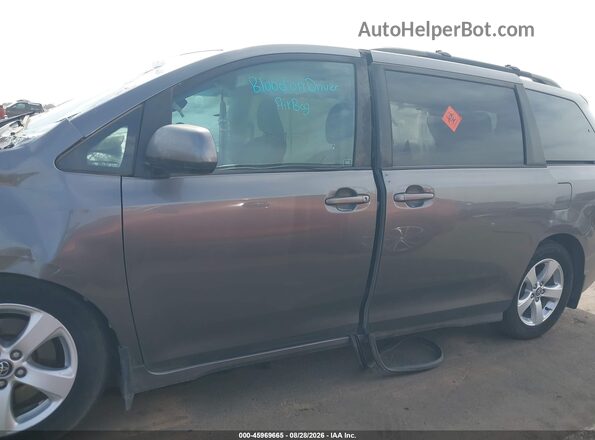 5TDKZ3DC2JS924524 2018 TOYOTA SIENNA Gray სალონის 360-გრადუსიანი ხედი