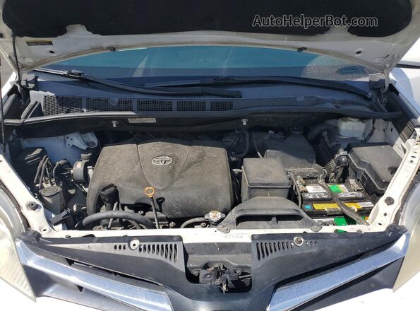 5TDKZ3DC2KS013286 2019 TOYOTA SIENNA White Вид підкапотного простору