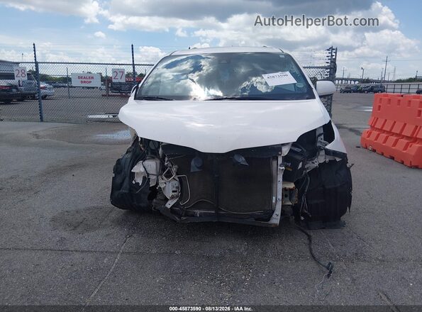 5TDKZ3DC2KS987687 2019 TOYOTA SIENNA White Вид панелі приладів