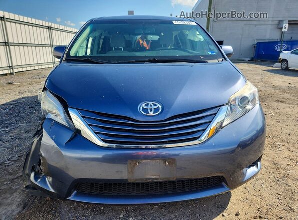 5TDKZ3DC3HS857507 2017 TOYOTA SIENNA Серый Вид спереди