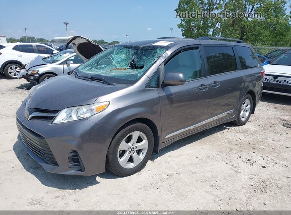 5TDKZ3DC3JS956754 2018 TOYOTA SIENNA Серый Передняя левая четверть