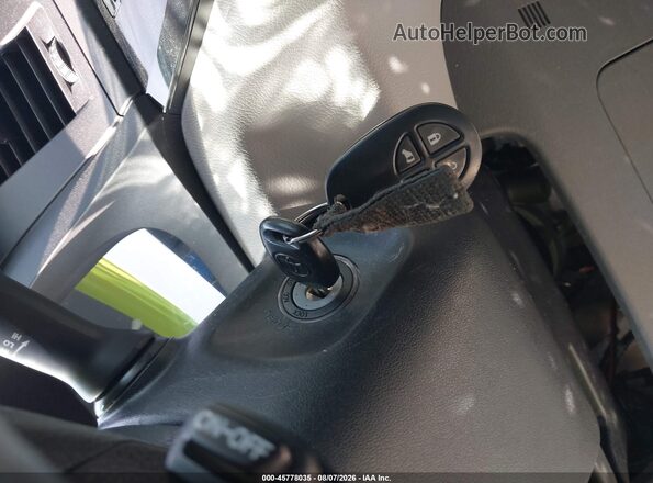 5TDKZ3DC3JS956754 2018 TOYOTA SIENNA Серый Вид панели приборов