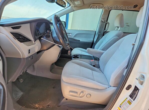 5TDKZ3DC3KS981655 2019 TOYOTA SIENNA White Widok wnętrza z przodu