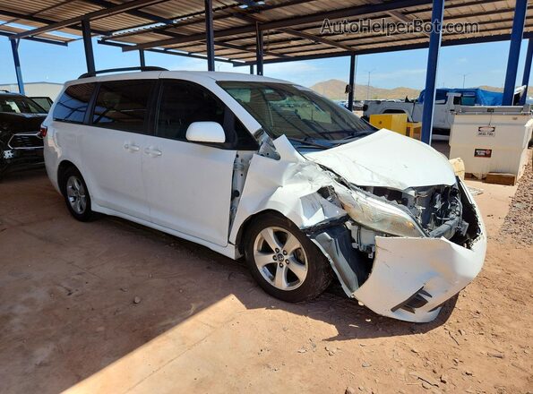 5TDKZ3DC3KS981655 2019 TOYOTA SIENNA White Przód prawy