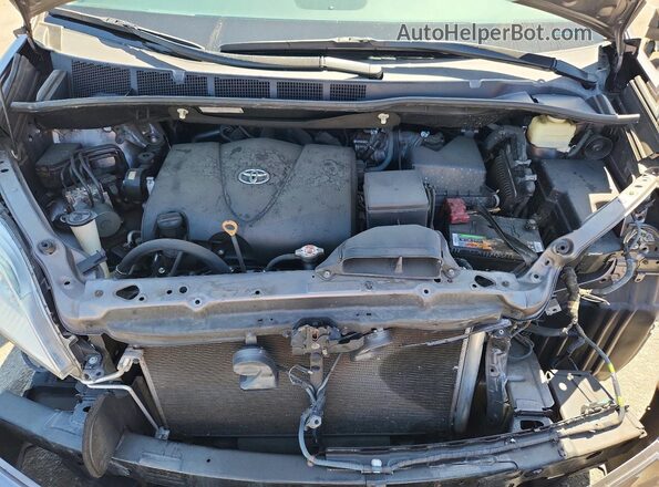 5TDKZ3DC4HS784261 2017 TOYOTA SIENNA Gray Սալոնի հետևի տեսք