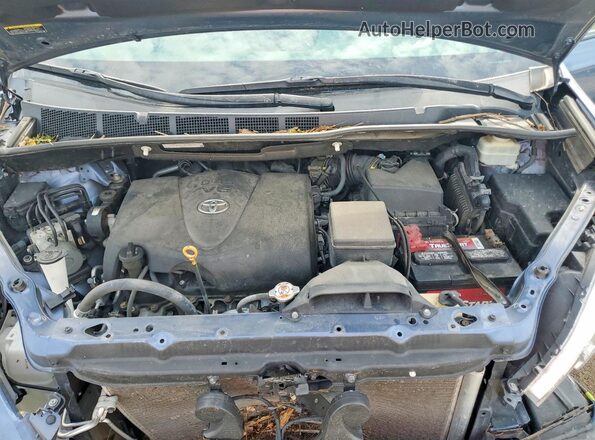 5TDKZ3DC4HS827271 2017 TOYOTA SIENNA Blue Вид підкапотного простору