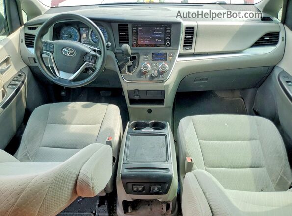 5TDKZ3DC4JS905764 2018 TOYOTA SIENNA Maroon Dashboard view