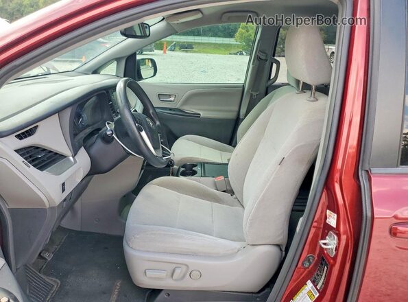 5TDKZ3DC4JS905764 2018 TOYOTA SIENNA Maroon Front interior view