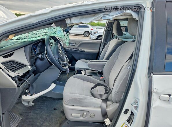 5TDKZ3DC4JS922869 2018 TOYOTA SIENNA White Вид салону спереду