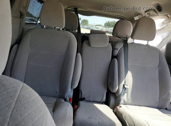 5TDKZ3DC4JS960957 2018 TOYOTA SIENNA White Vista de los asientos traseros