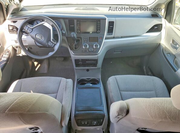 5TDKZ3DC4JS960957 2018 TOYOTA SIENNA White Vista del salpicadero