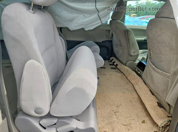 5TDKZ3DC5HS827022 2017 TOYOTA SIENNA Beige Vista interior trasera