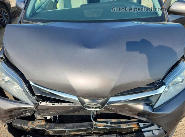 5TDKZ3DC5JS926381 2018 TOYOTA SIENNA Gray Engine compartment view