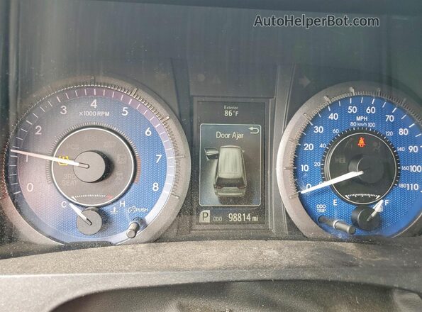 5TDKZ3DC5JS958117 2018 TOYOTA SIENNA Silver Вид щитка приладів