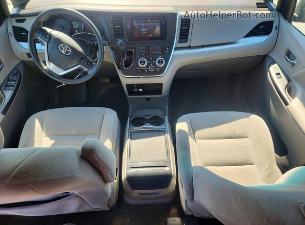 5TDKZ3DC7HS793939 2017 TOYOTA SIENNA Gray წინა პანელის ხედი