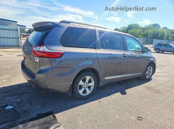 5TDKZ3DC7HS793939 2017 TOYOTA SIENNA Gray უკანა მარჯვენა