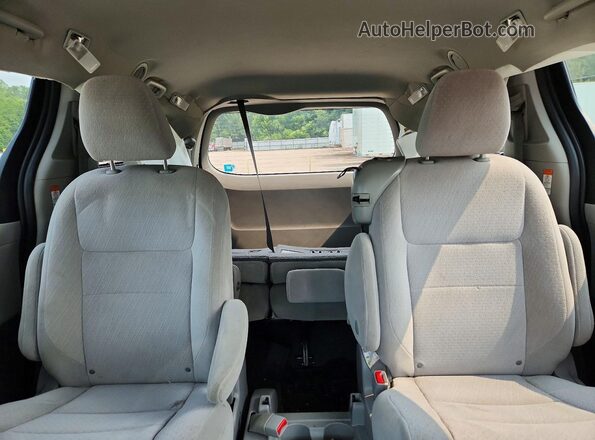 5TDKZ3DC7LS073078 2020 TOYOTA SIENNA Серый Вид задних сидений