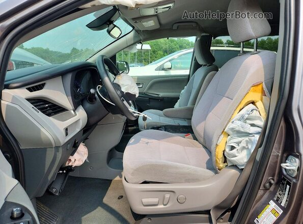 5TDKZ3DC7LS073078 2020 TOYOTA SIENNA Серый Вид салона спереди
