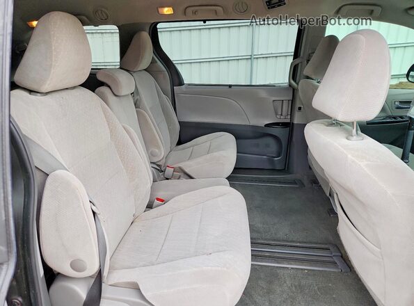 5TDKZ3DC8HS853565 2017 TOYOTA SIENNA Gray Rear interior view