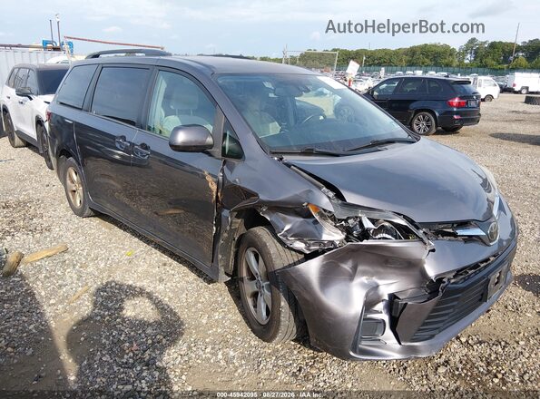5TDKZ3DC8JS905010 2018 TOYOTA SIENNA Gray Widok z przodu