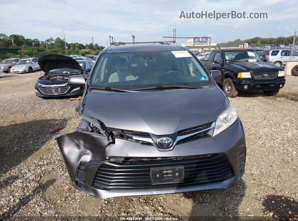 5TDKZ3DC8JS905010 2018 TOYOTA SIENNA Gray Widok zestawu wskaźników