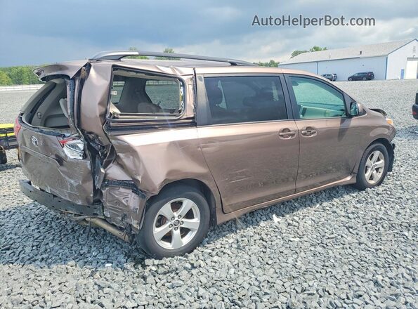 5TDKZ3DC8JS915696 2018 TOYOTA SIENNA Brown Rear right