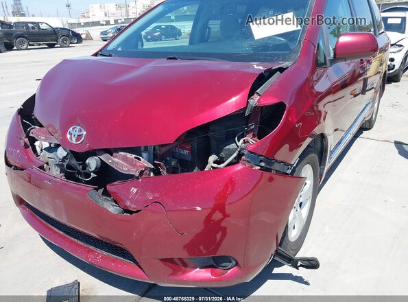 5TDKZ3DC9HS817481 2017 TOYOTA SIENNA Burgundy 
