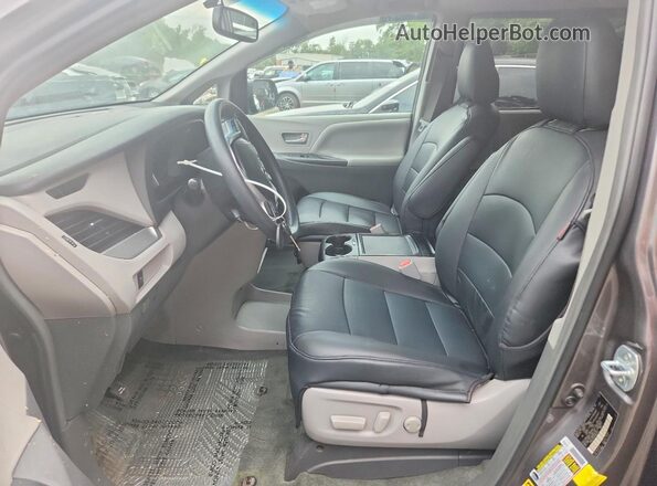 5TDKZ3DC9HS832143 2017 TOYOTA SIENNA Gray წინა სალონის ხედი