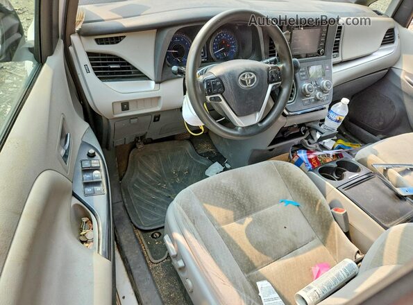 5TDKZ3DC9KS017089 2019 TOYOTA SIENNA White Vista del salpicadero