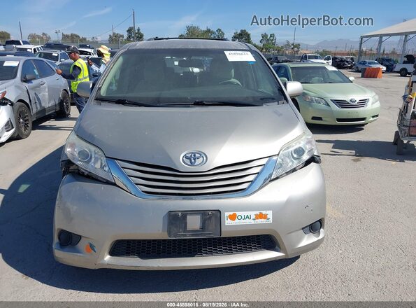 5TDKZ3DCXHS778111 2017 TOYOTA SIENNA Champagne Вид щитка приборов
