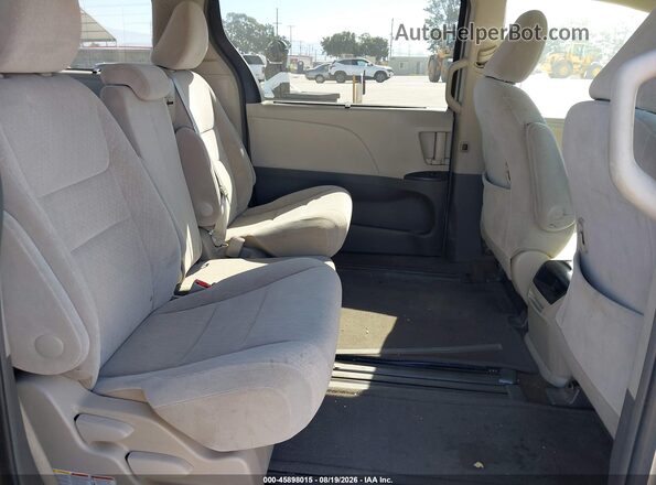 5TDKZ3DCXHS778111 2017 TOYOTA SIENNA Champagne Вид наклейки с VIN-кодом