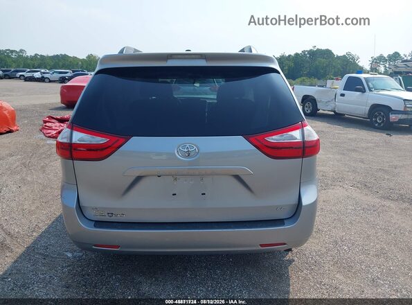 5TDKZ3DCXHS820180 2017 TOYOTA SIENNA Silver 