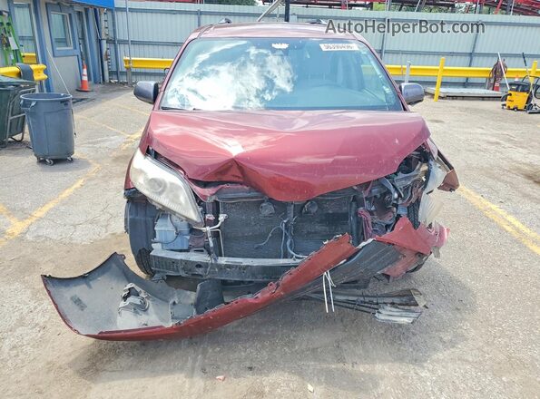 5TDKZ3DCXJS927302 2018 TOYOTA SIENNA Burgundy Դիմացի տեսք