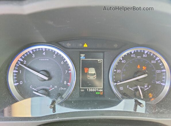 5TDKZRFH0JS285541 2018 TOYOTA HIGHLANDER Gray Вид щитка приладів