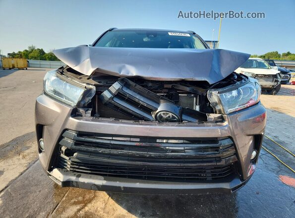 5TDKZRFH0JS285541 2018 TOYOTA HIGHLANDER Gray Вид спереду